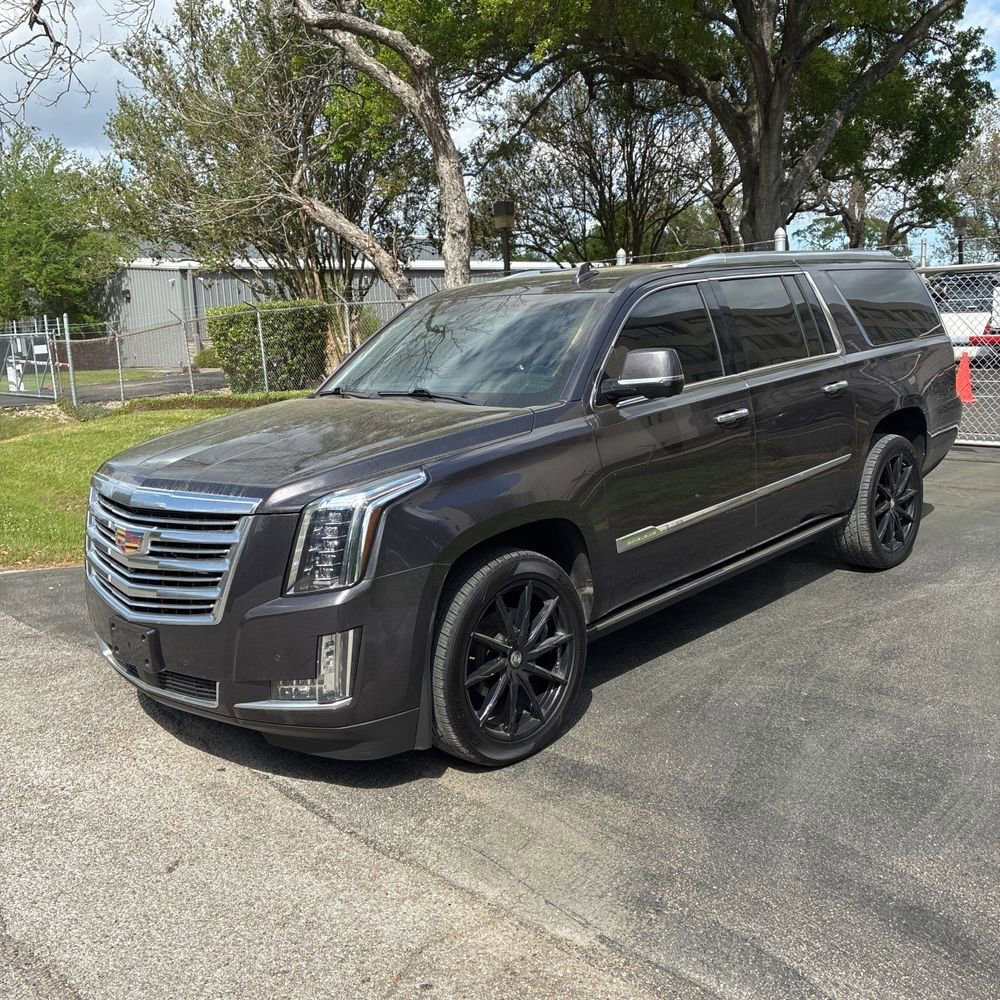 Used 2016 Cadillac Escalade ESV Platinum image 2