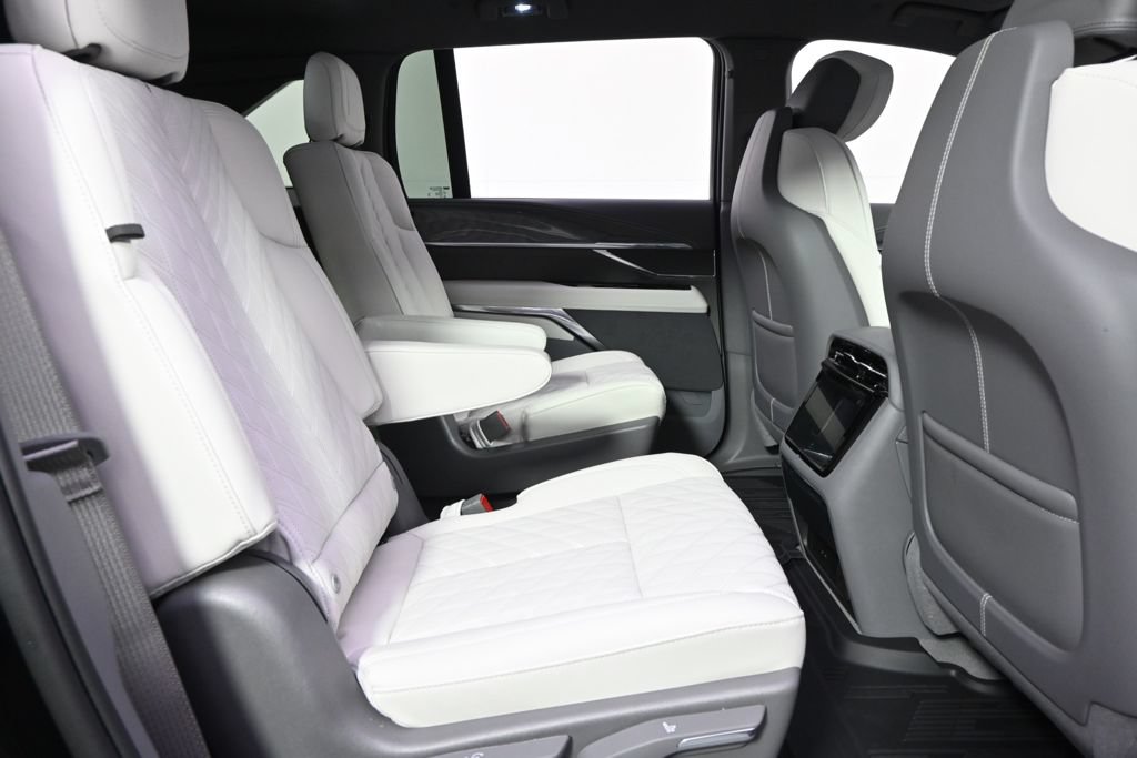 New 2026 Cadillac Escalade IQ Sport 1 w/ LPO, Floor Liner Package AWD/4WD image 18