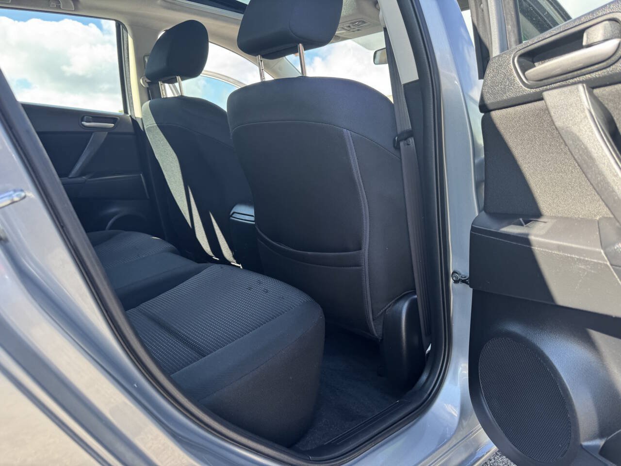 Used 2012 MAZDA MAZDA3 i Touring FWD image 31