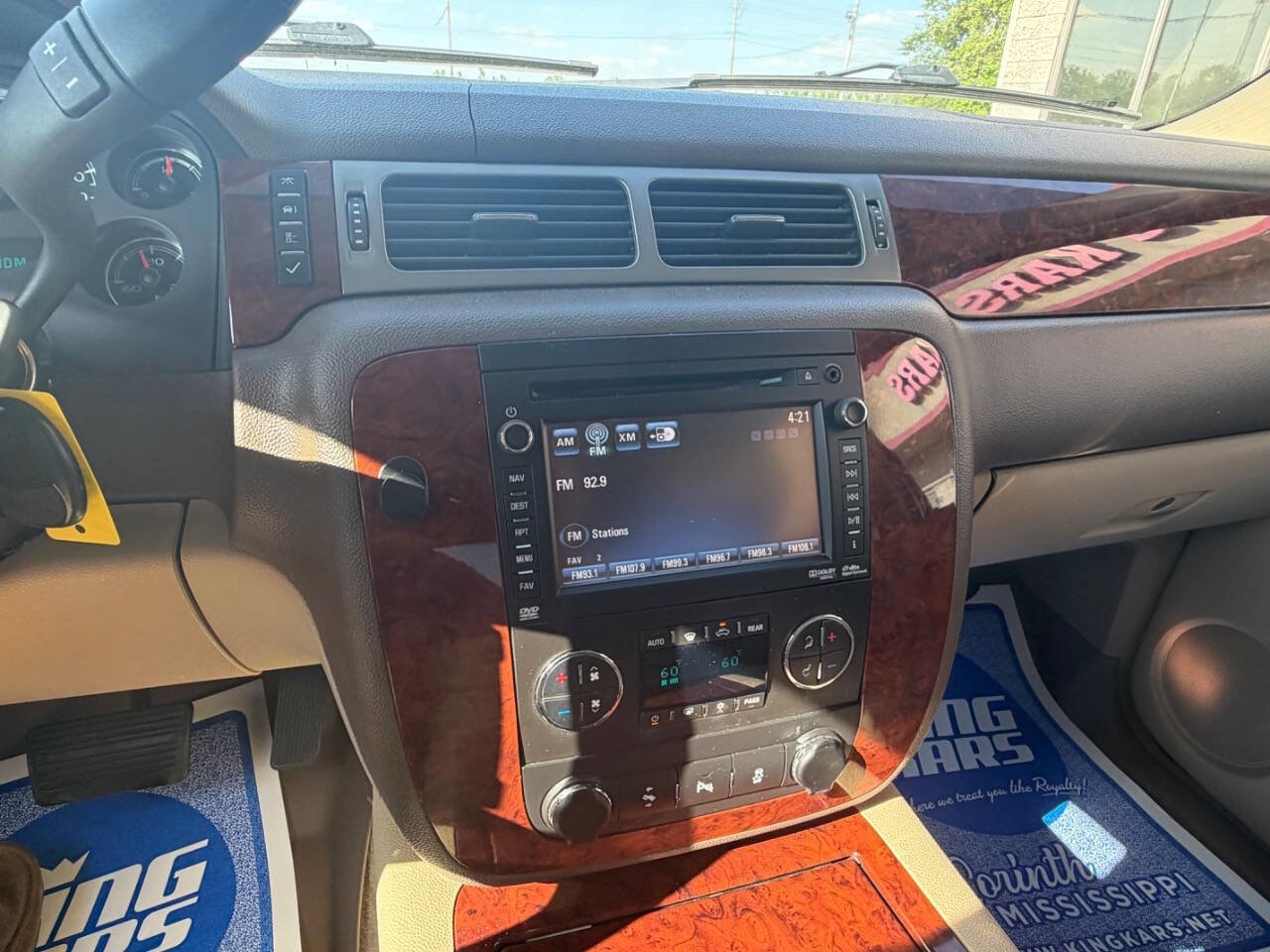 Used 2012 Chevrolet Avalanche LTZ AWD/4WD image 16