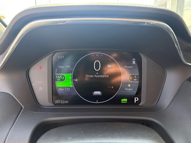 Used 2023 Chevrolet Bolt EUV LT FWD image 23