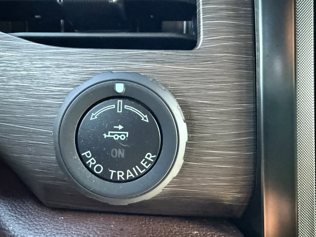 Used 2024 Ford Expedition Limited image 41