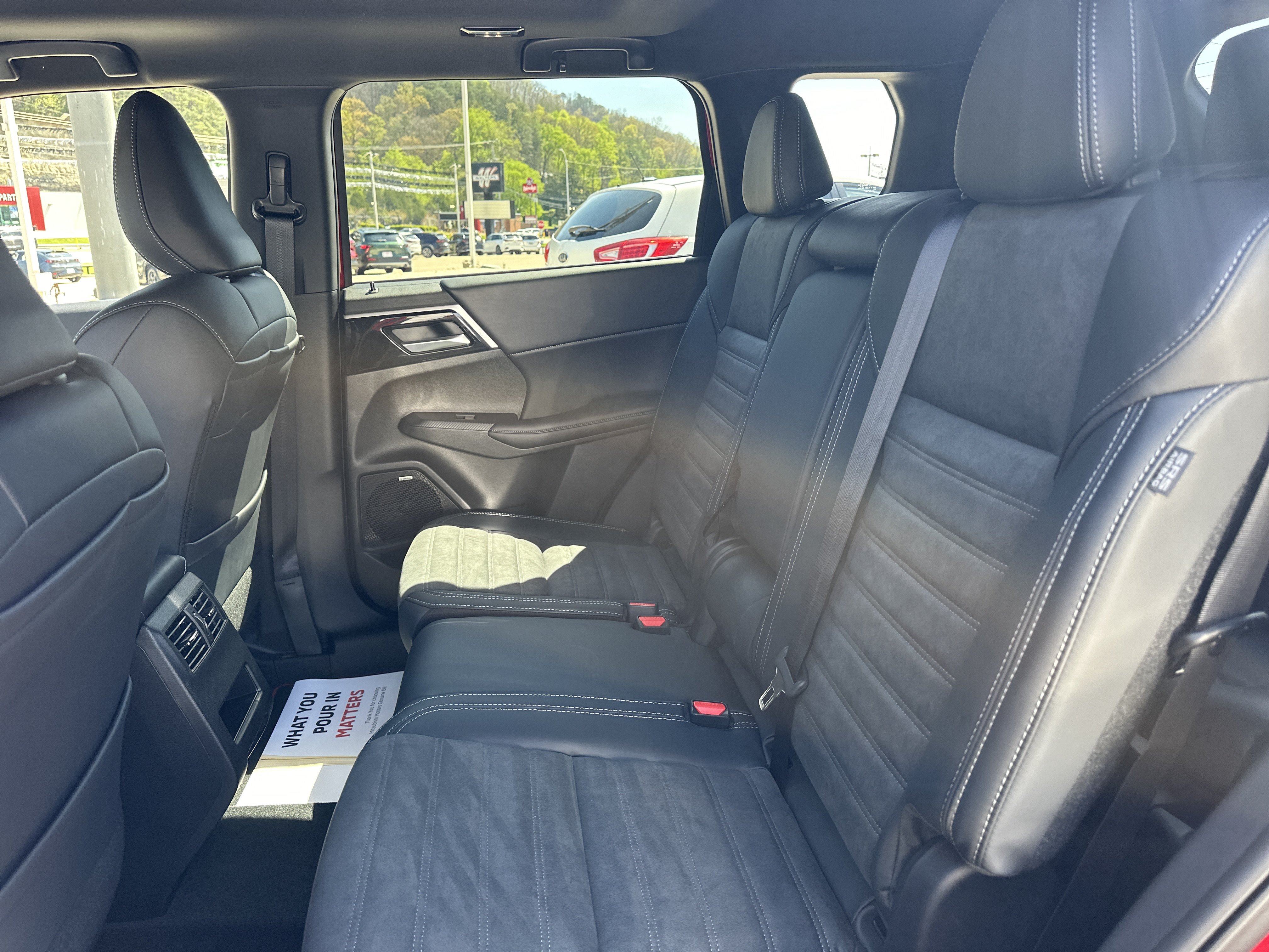 New 2026 Mitsubishi Outlander AWD image 22