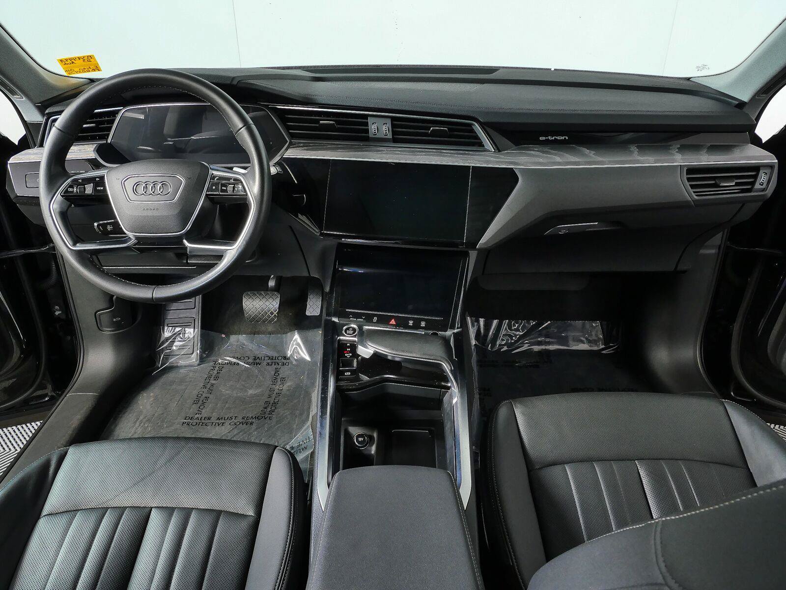 Used 2023 Audi e-tron Premium Plus w/ Premium Plus Package AWD/4WD image 19