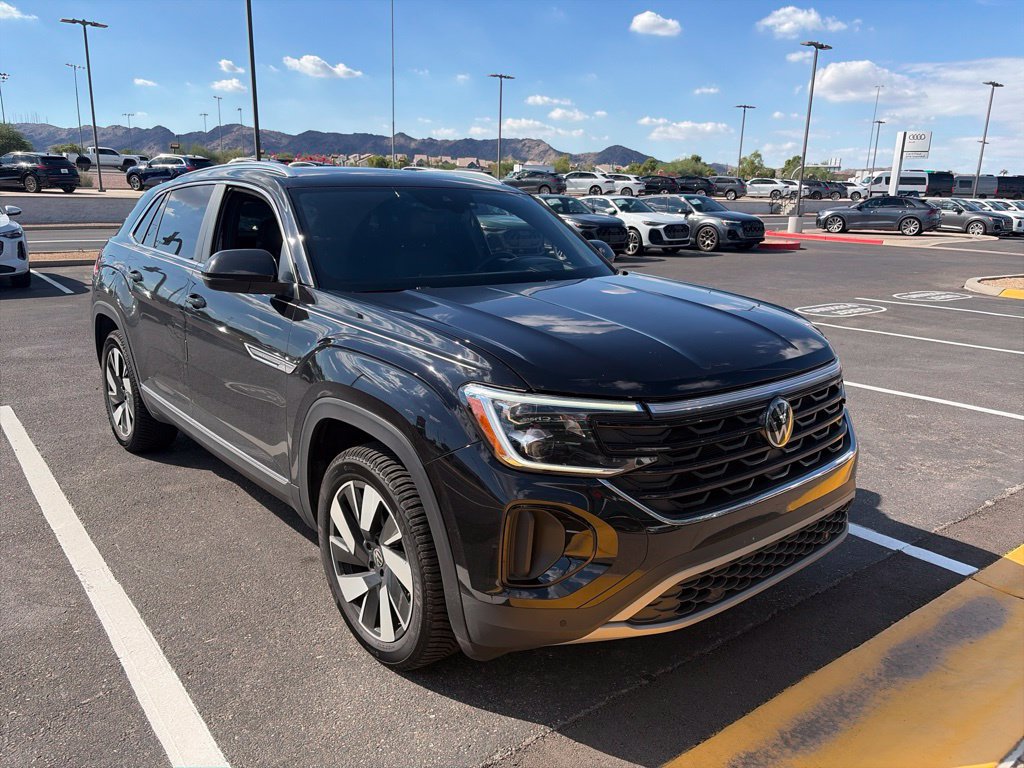 Used 2024 Volkswagen Atlas Cross Sport SEL AWD/4WD image 3