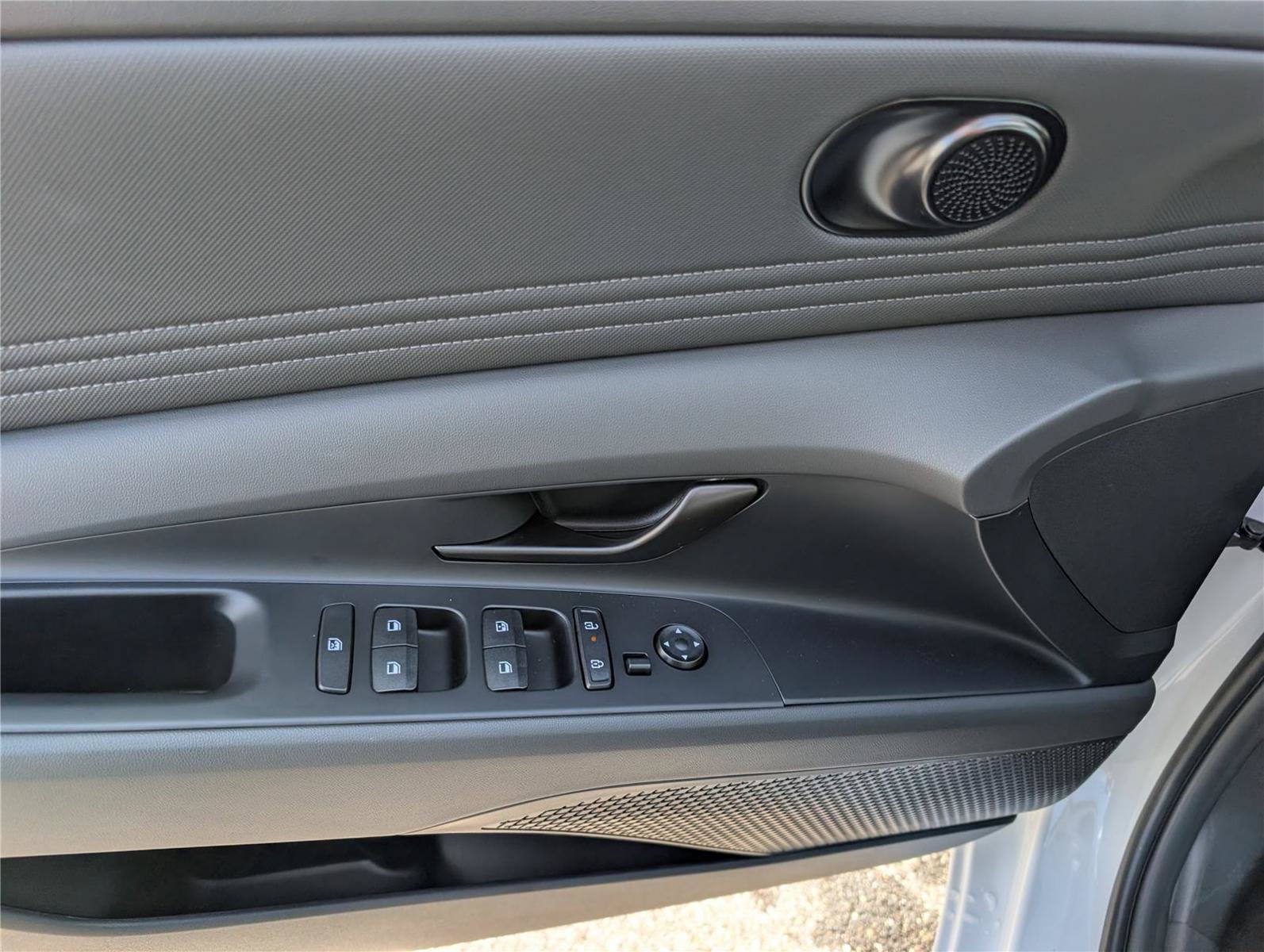 New 2026 Hyundai Elantra SEL w/ Cargo Package FWD image 15