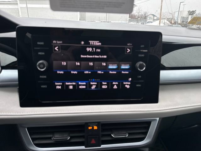 Certified 2025 Volkswagen Taos SE image 25