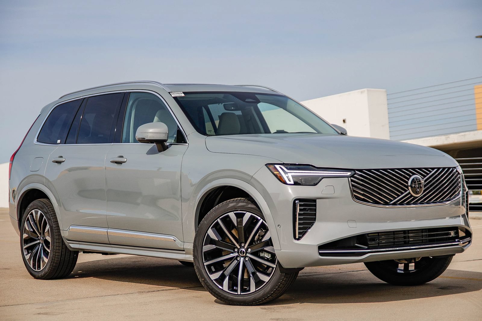 New 2026 Volvo XC90 T8 Ultra w/ Protection Package Premier AWD/4WD image 1