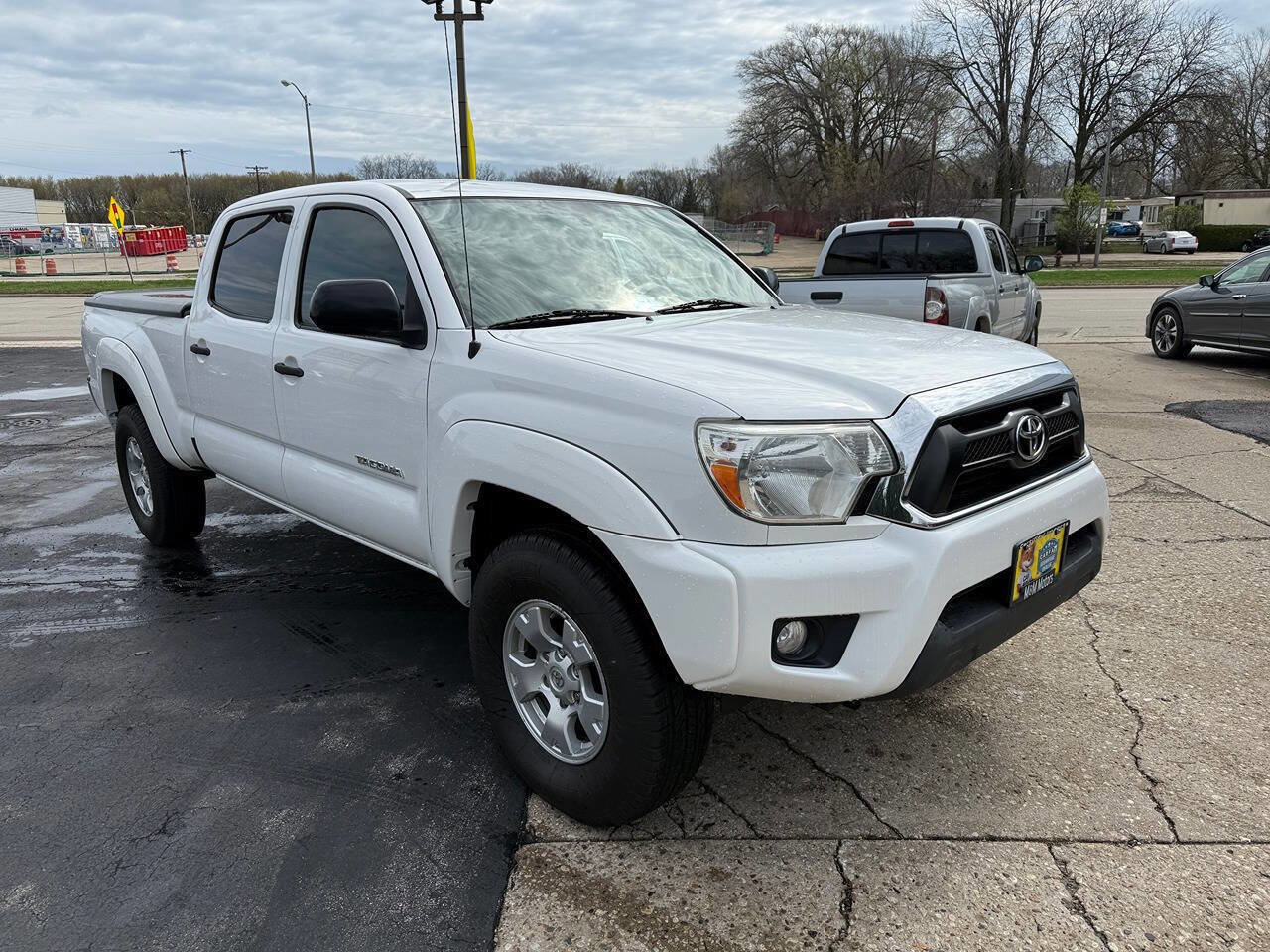 Used 2014 Toyota Tacoma 4x4 Double Cab w/ SR5 Package image 2