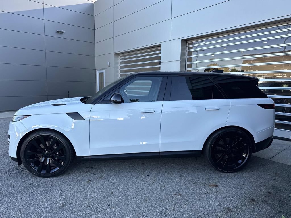 New 2026 Land Rover Range Rover Sport SE AWD/4WD image 4