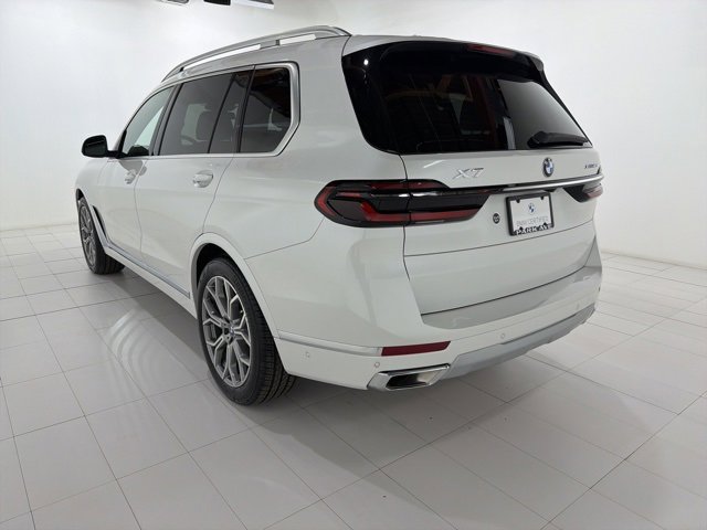 Certified 2024 BMW X7 xDrive40i image 3