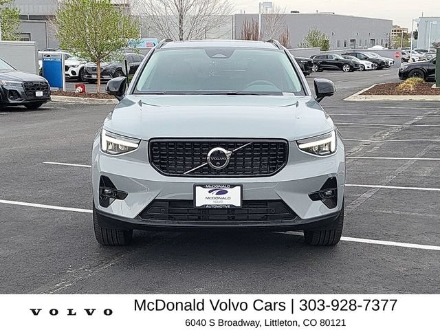 New 2026 Volvo XC40 B5 Plus w/ Protection Package Premier AWD/4WD image 3