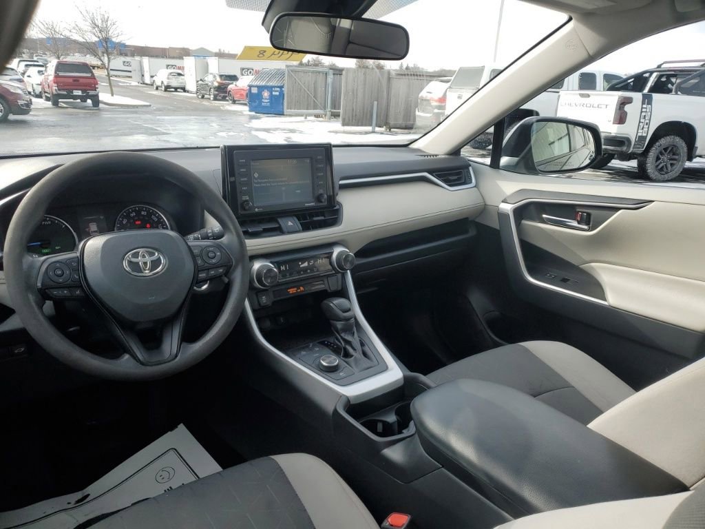 Used 2021 Toyota RAV4 XLE image 29