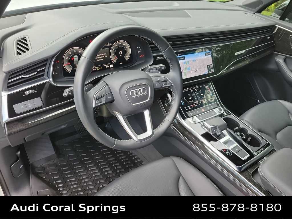 Certified 2025 Audi Q7 2.0T Premium Plus AWD/4WD image 10