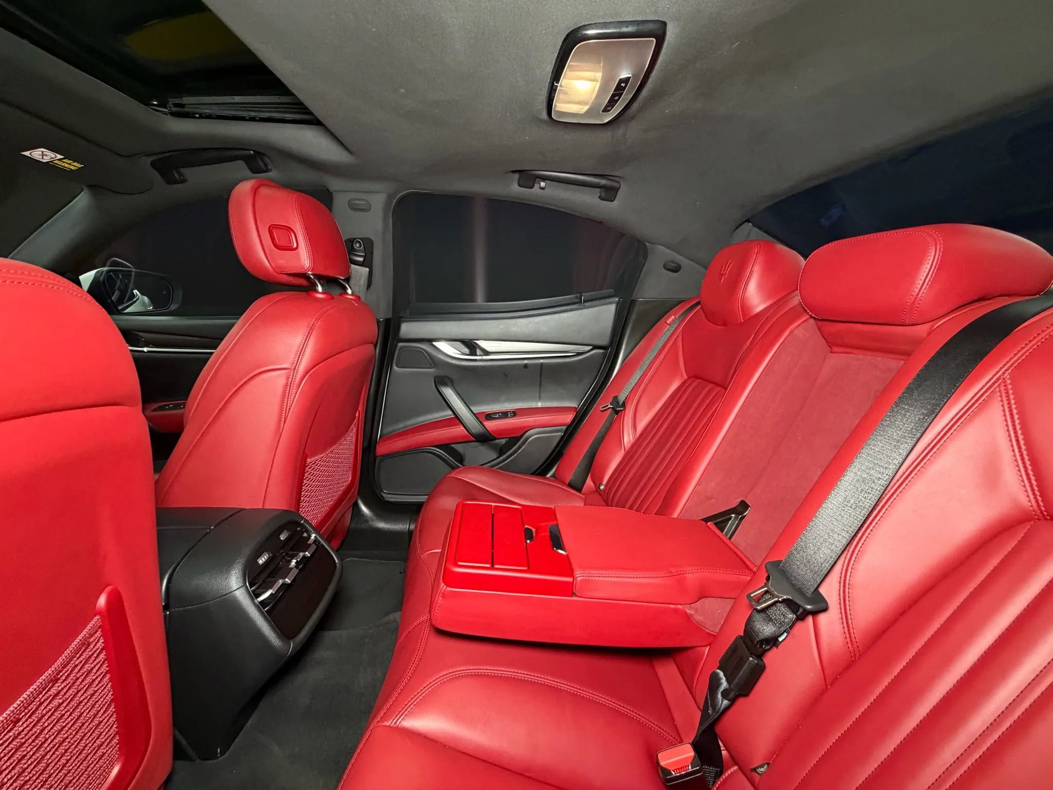 Used 2018 Maserati Ghibli S image 24