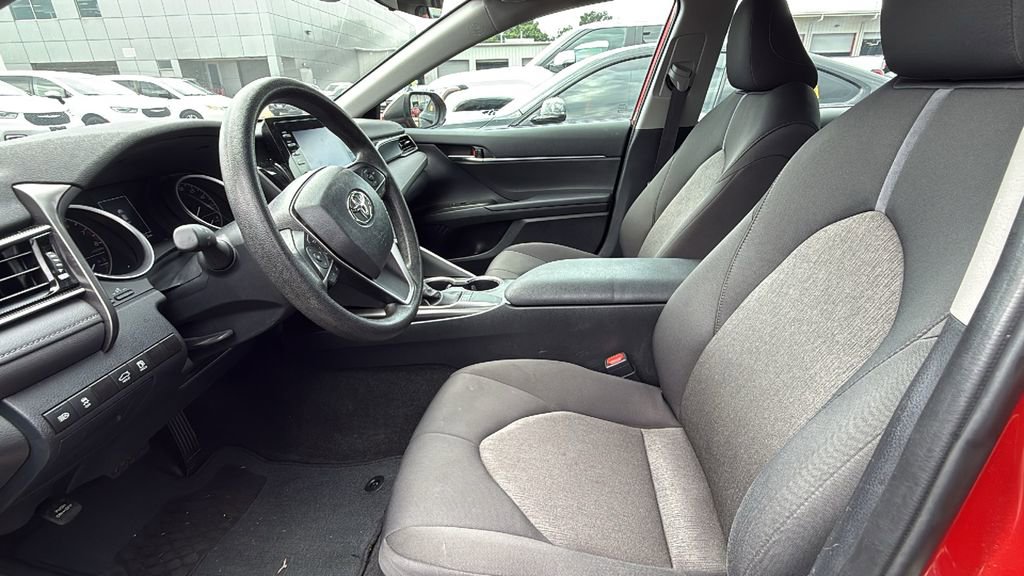 Used 2024 Toyota Camry LE FWD image 5