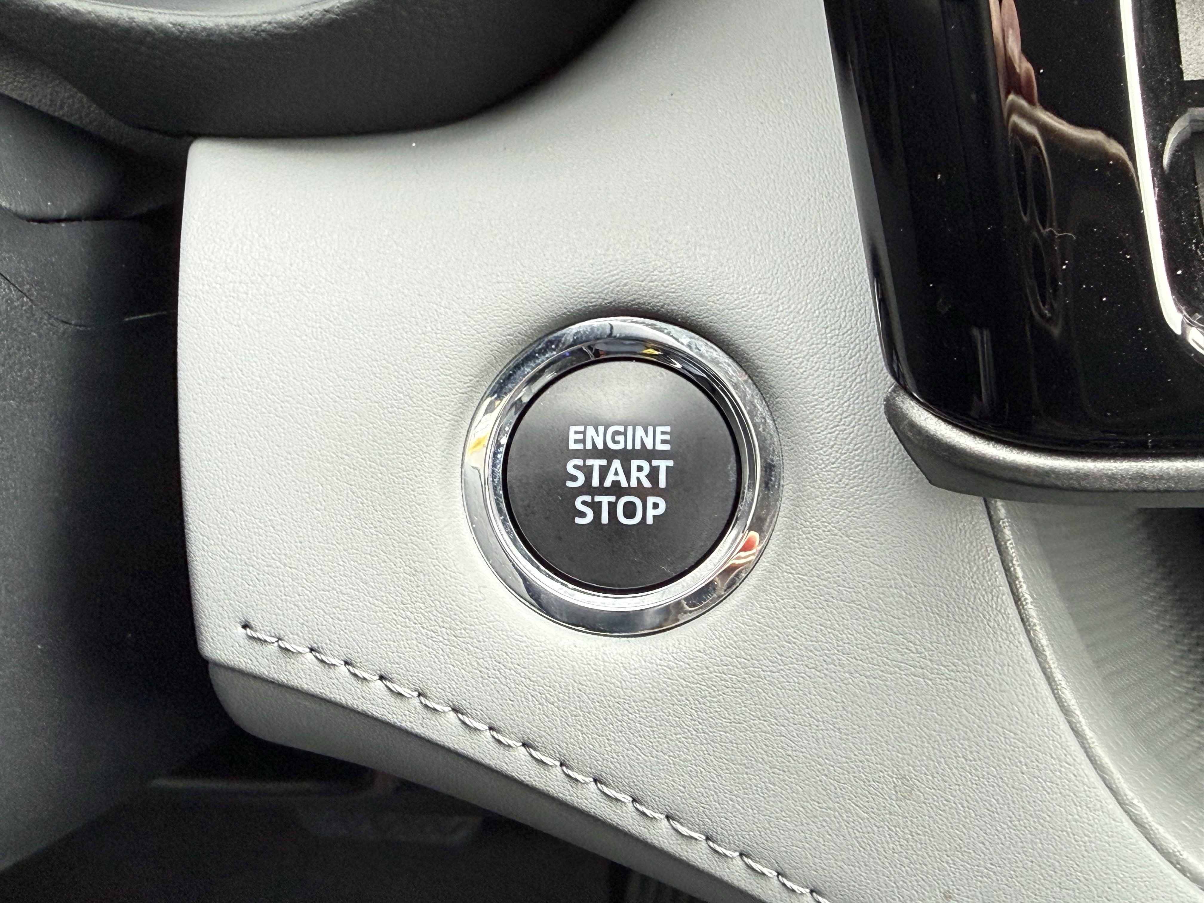 Used 2023 Toyota Highlander XLE image 30