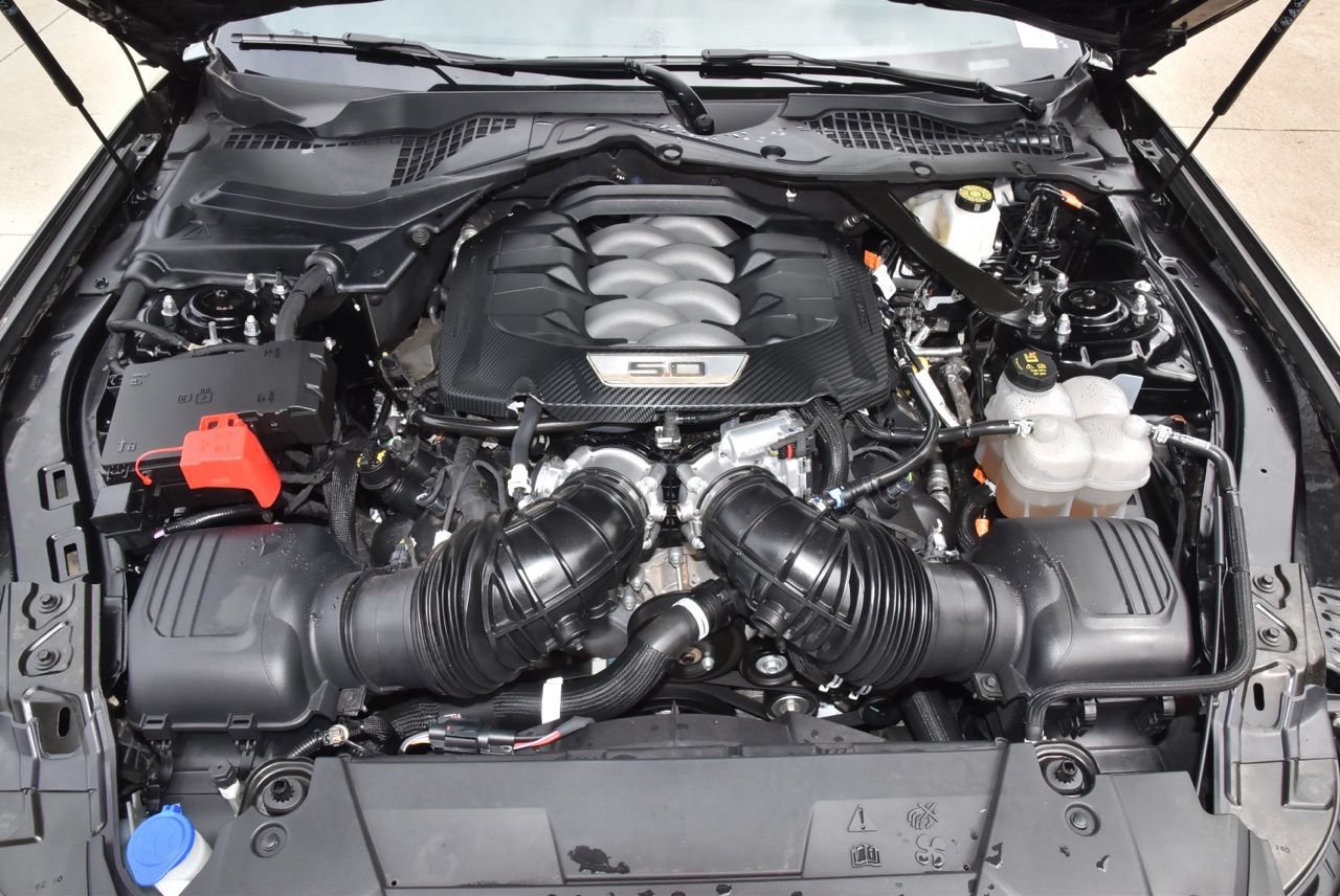 Used 2025 Ford Mustang GT Premium RWD image 31