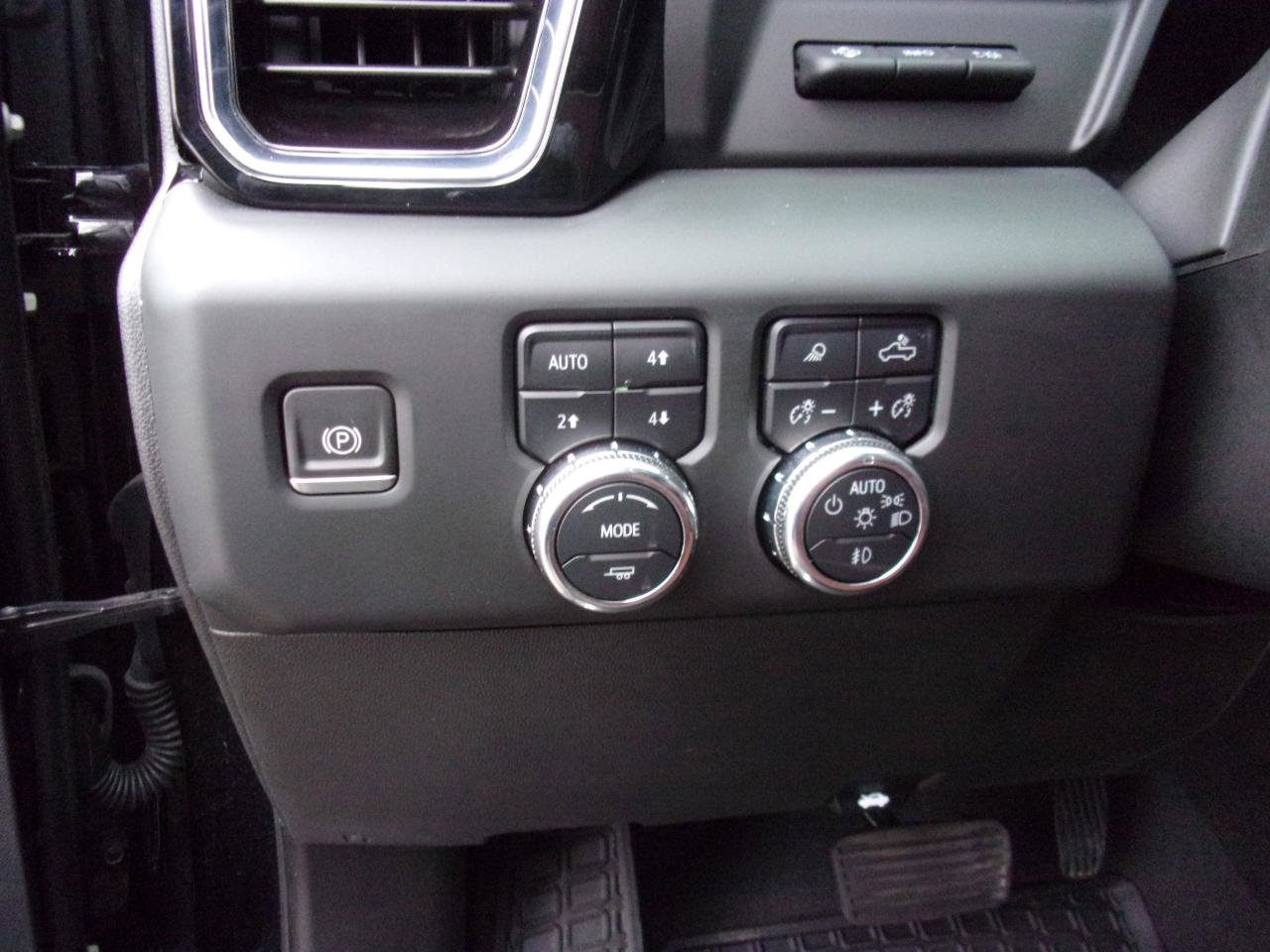 Used 2023 GMC Sierra 1500 Denali Ultimate image 19