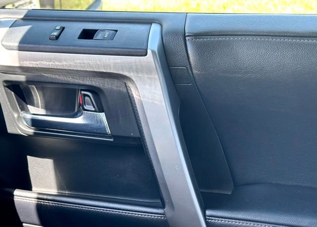 Used 2017 Toyota 4Runner Limited AWD/4WD image 36