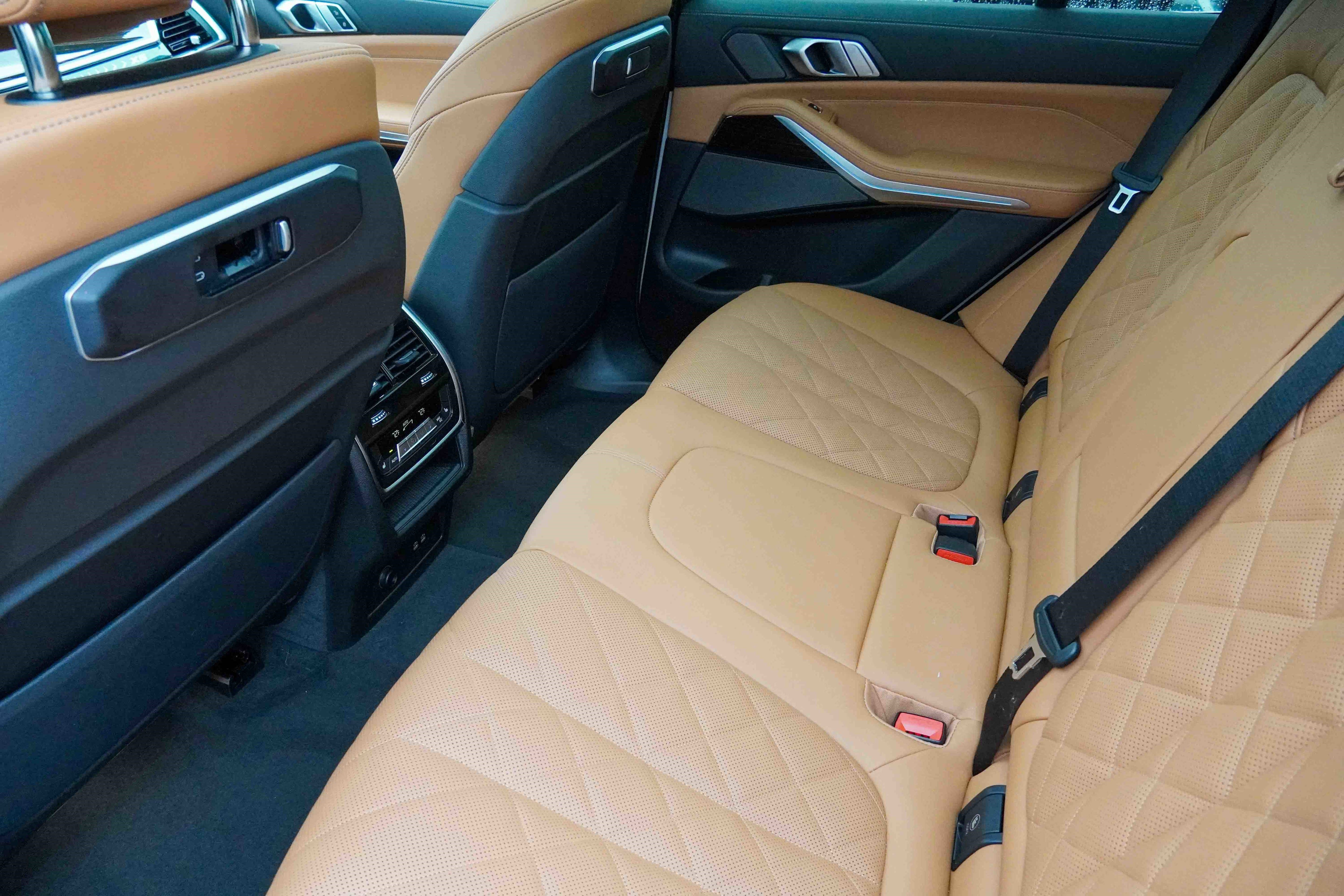 Certified 2025 BMW X5 xDrive40i w/ Climate Comfort Package image 36