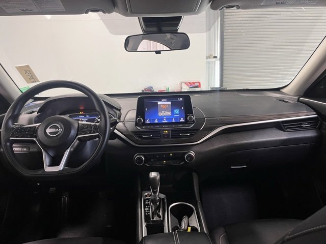 Used 2024 Nissan Altima 2.5 SV image 20