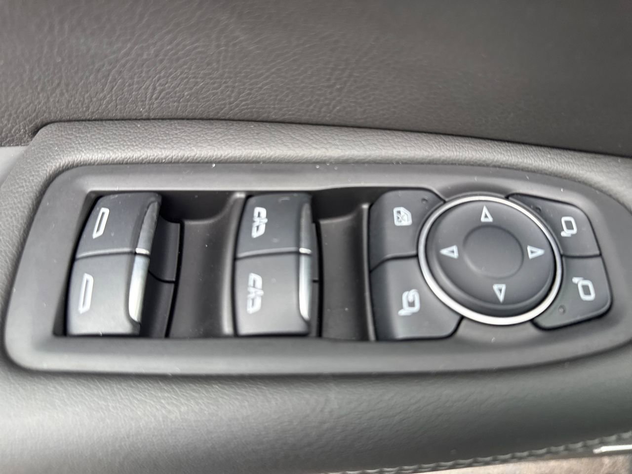 Used 2024 Cadillac XT6 Sport AWD/4WD image 17