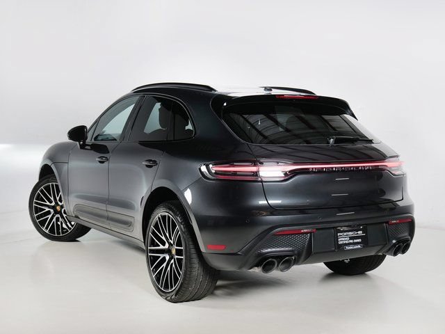 Certified 2026 Porsche Macan AWD/4WD image 3