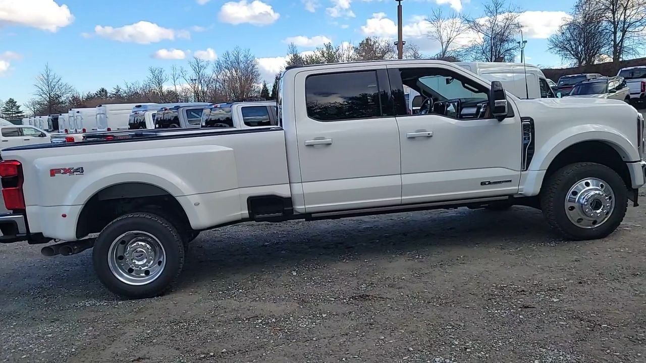 Used 2024 Ford F450 Lariat w/ Lariat Ultimate Package AWD/4WD image 2