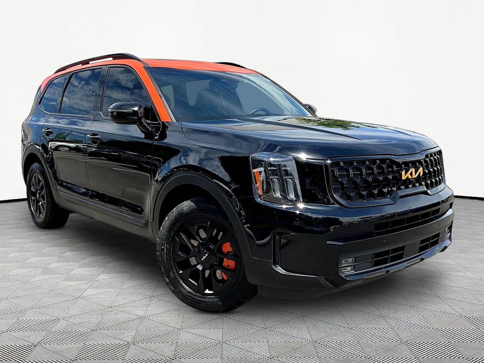 Certified 2024 Kia Telluride SX X-Pro AWD/4WD image 3