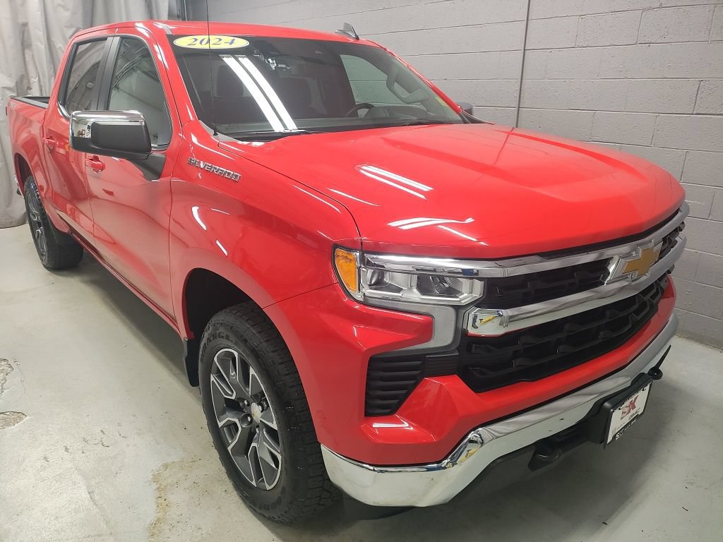Used 2024 Chevrolet Silverado 1500 LT AWD/4WD image 5