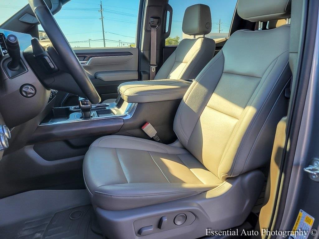 Used 2023 GMC Sierra 1500 SLT w/ SLT Convenience Package image 9