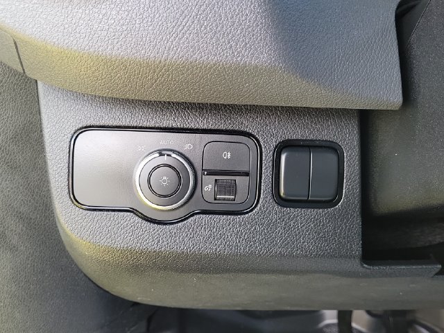 Used 2025 Mercedes-Benz Sprinter 2500 image 17