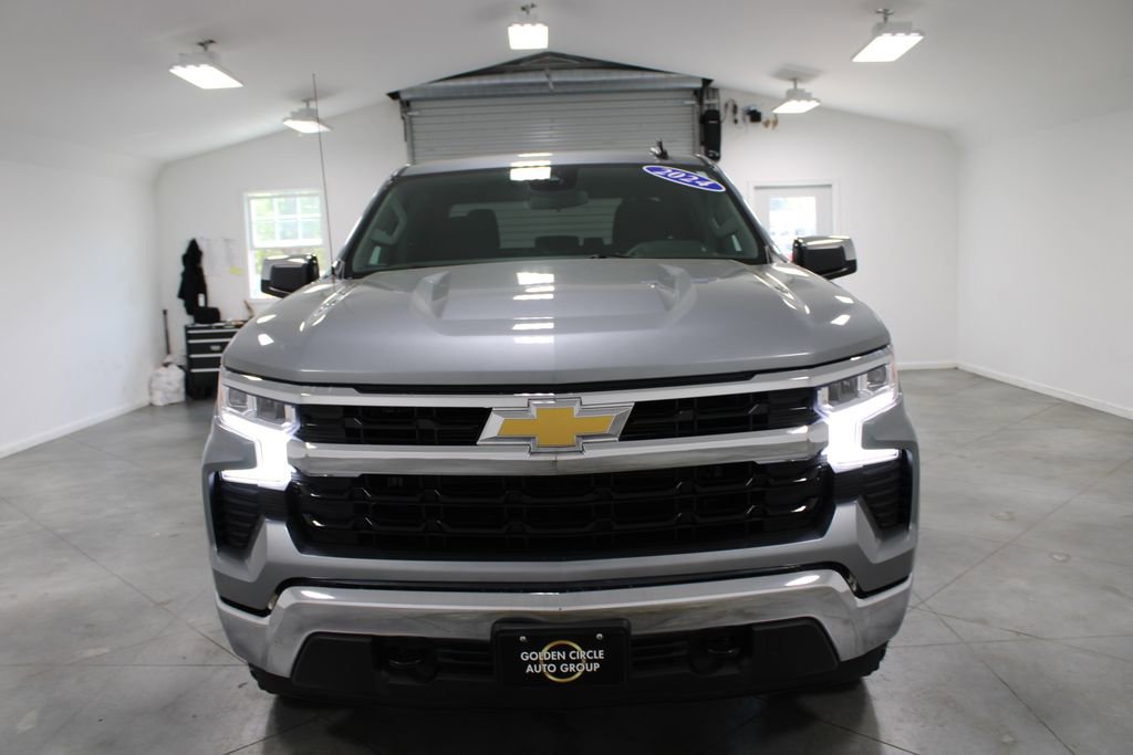 Used 2024 Chevrolet Silverado 1500 LT image 3