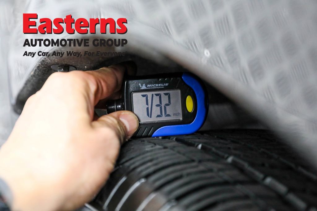 Used 2023 Chrysler Voyager LX image 29