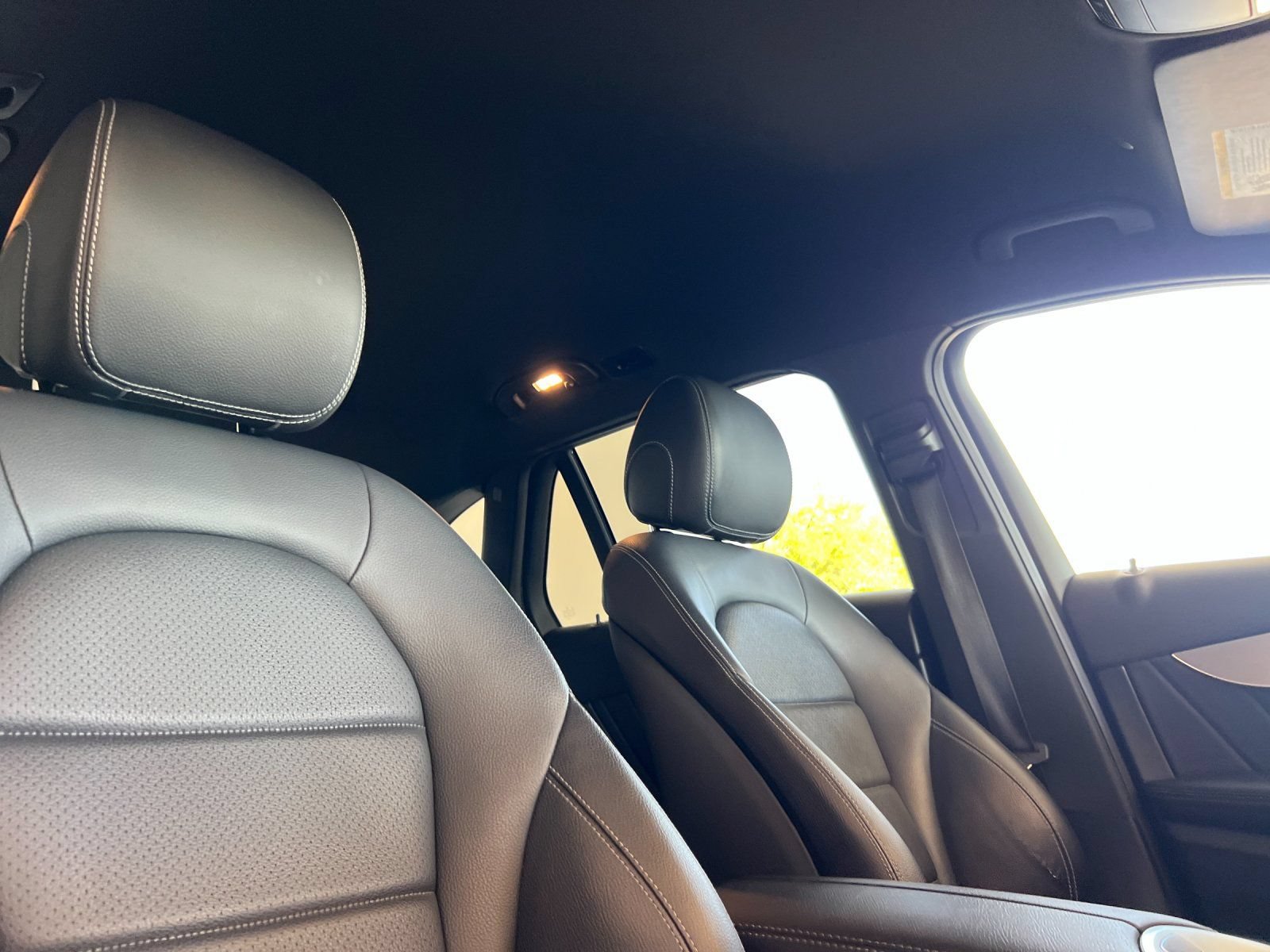 Used 2021 Mercedes-Benz GLC 300 4MATIC image 16