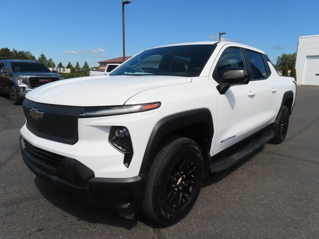 Used 2024 Chevrolet Silverado EV W/T AWD/4WD image 3