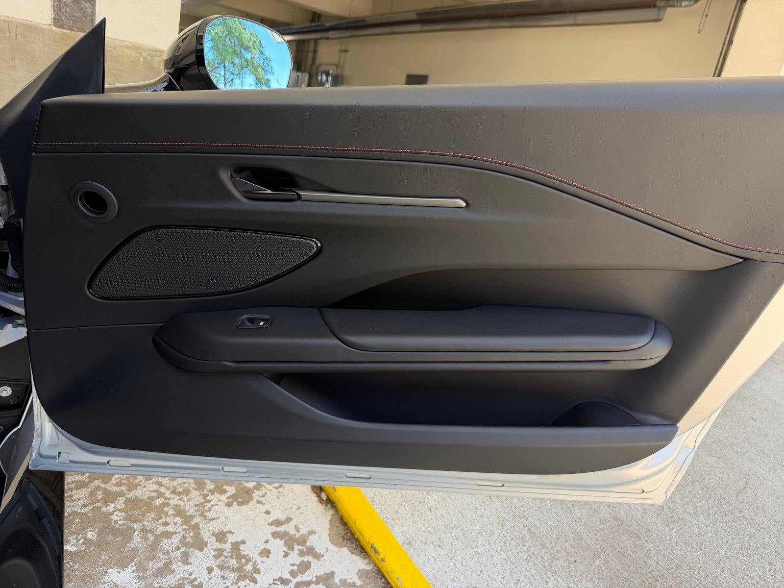 New 2026 Aston Martin V8 Vantage S RWD image 18