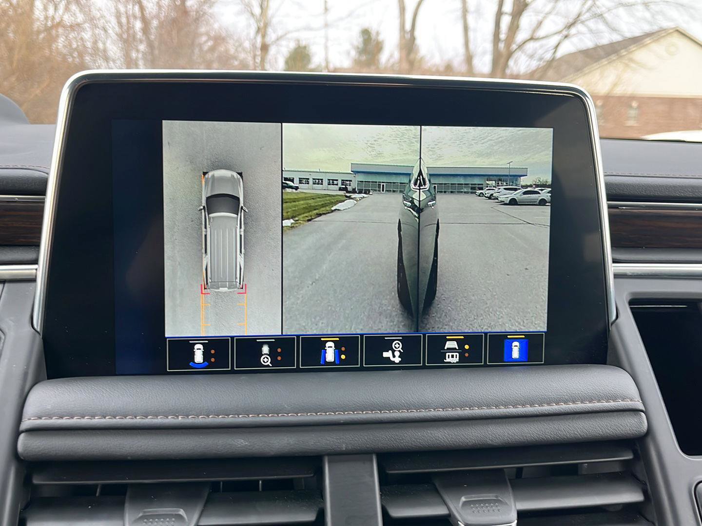 Used 2024 Chevrolet Tahoe High Country image 23