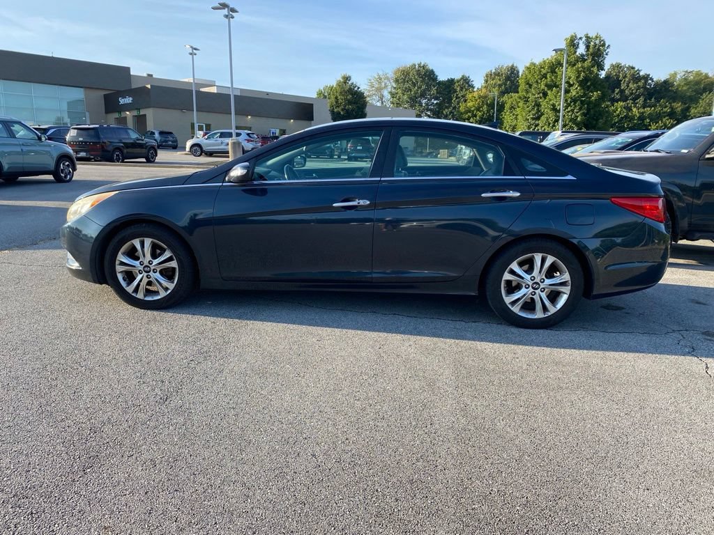 Used 2011 Hyundai Sonata Limited FWD image 4