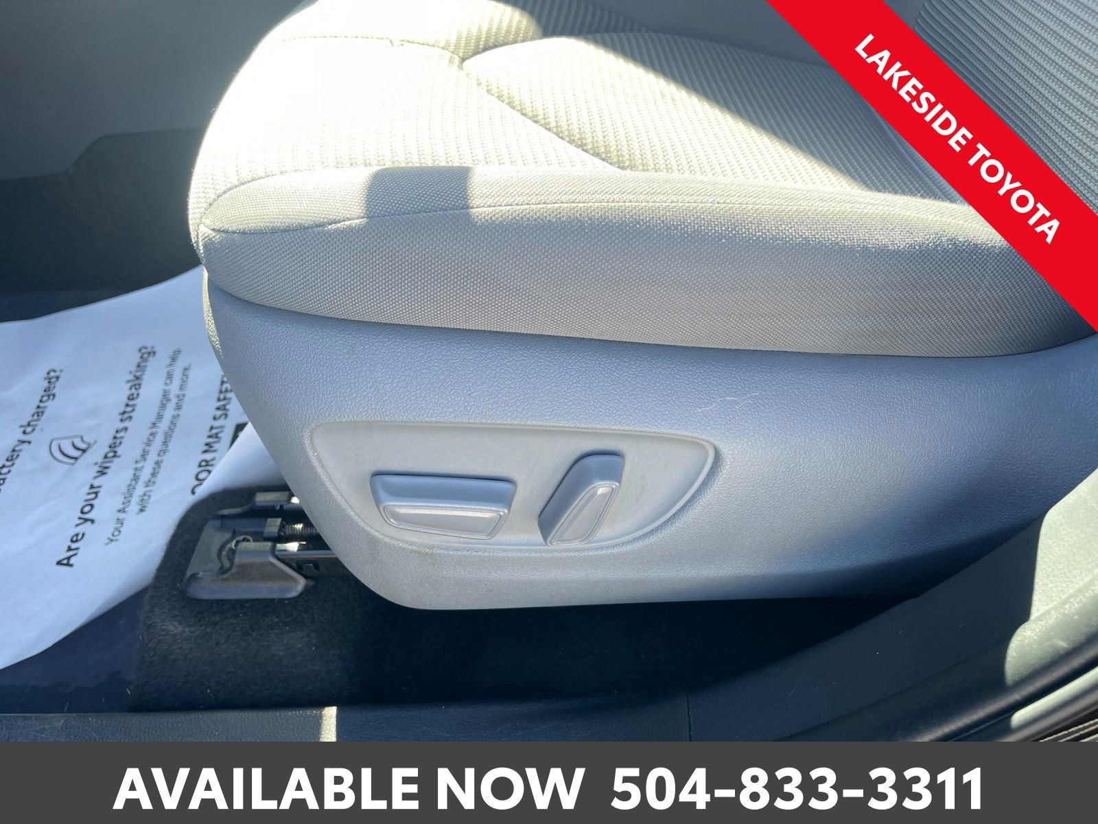 Used 2023 Toyota Highlander L image 27