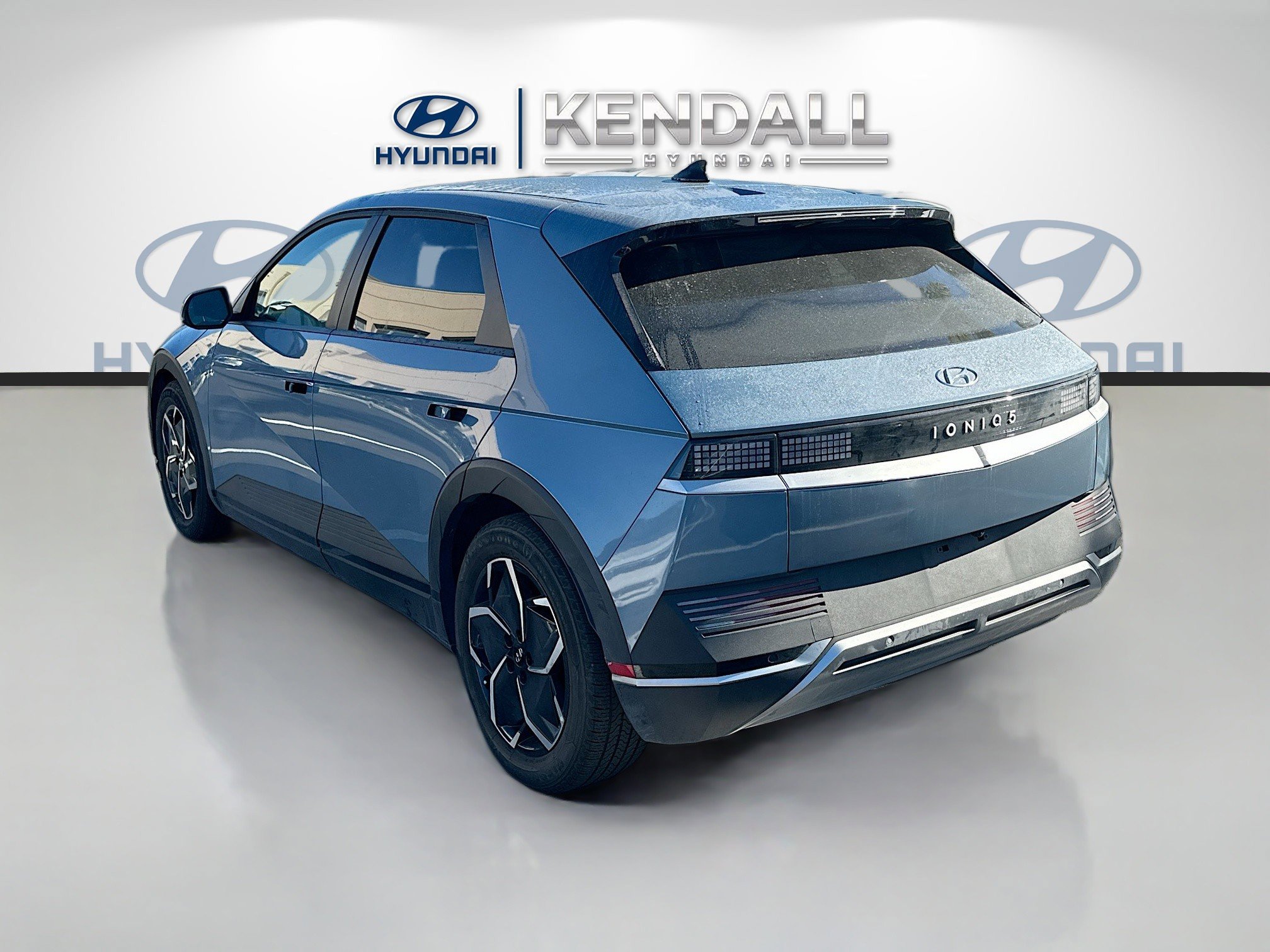 Used 2022 Hyundai Ioniq 5 SE w/ Cargo Package image 4