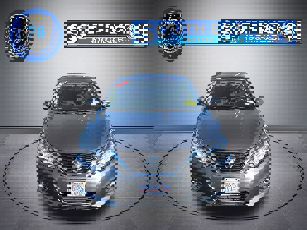Used 2017 Nissan Altima 2.5 SL w/ Moonroof Package image 3