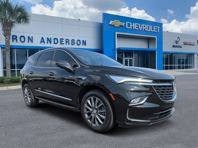 Used 2022 Buick Enclave Essence w/ LPO, Hit The Road Package