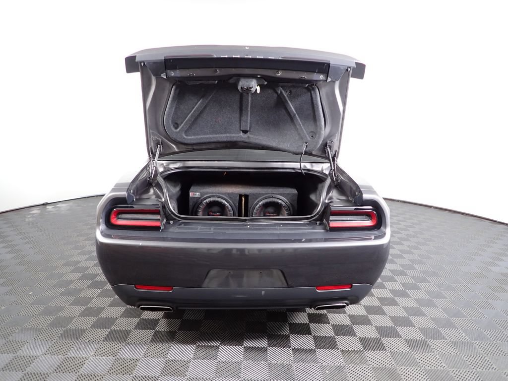 Used 2019 Dodge Challenger SXT RWD image 12