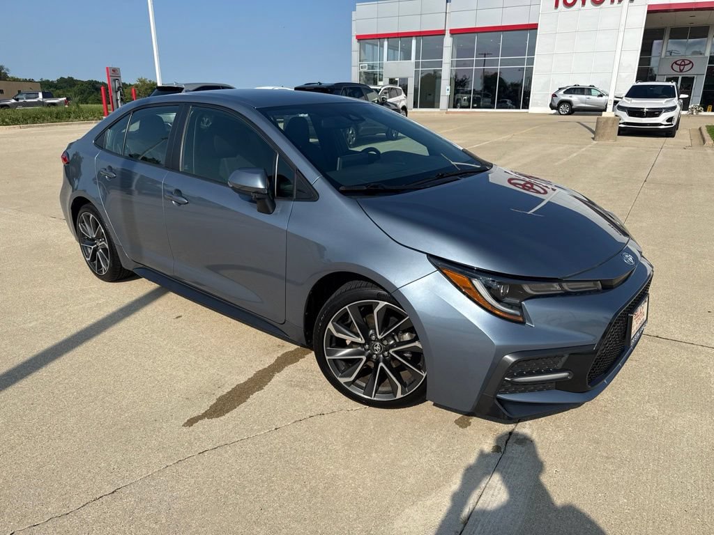 Used 2020 Toyota Corolla SE FWD image 2