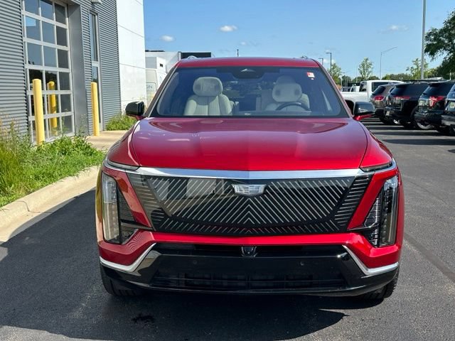 Used 2026 Cadillac Vistiq Luxury w/ LPO, Floor Liner Package AWD/4WD image 2