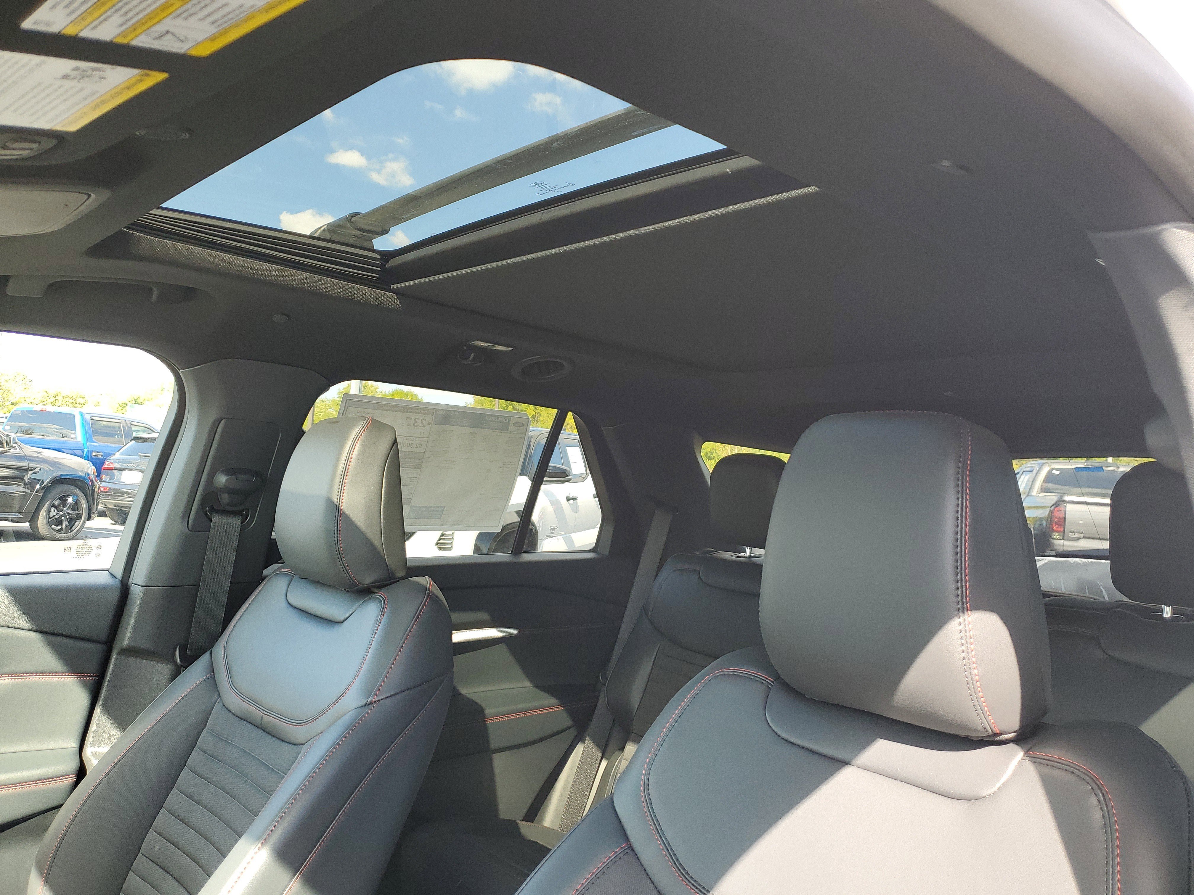 New 2025 Ford Explorer ST-Line w/ Premium Package image 21