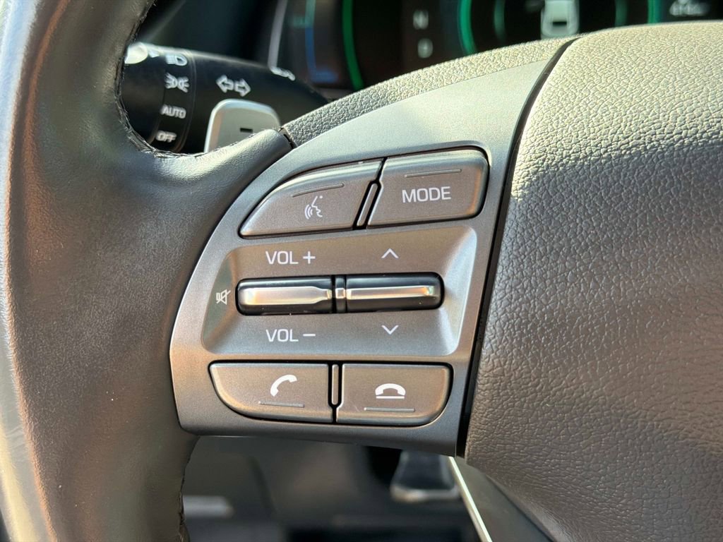 Used 2022 Hyundai Ioniq Limited FWD image 29