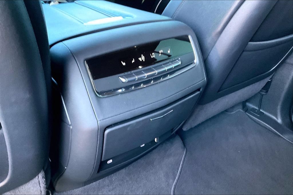 Used 2022 Cadillac Escalade Sport w/ Touring Package AWD/4WD image 25